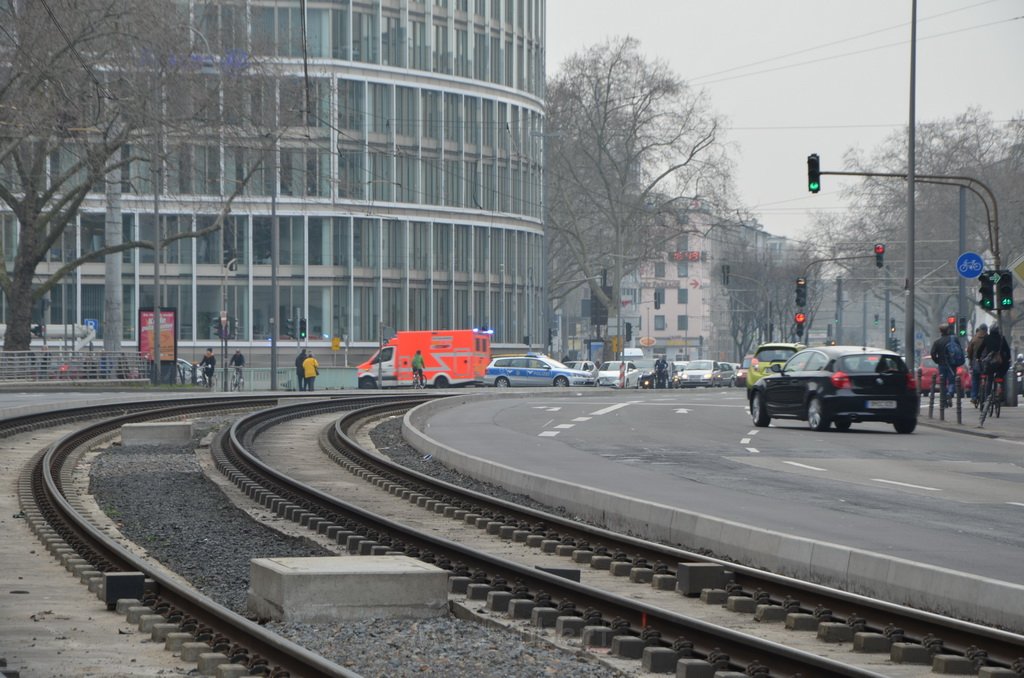 VU PKW Strab Koeln Mitte Pipinenstr Hohestr P094.JPG - Miklos Laubert